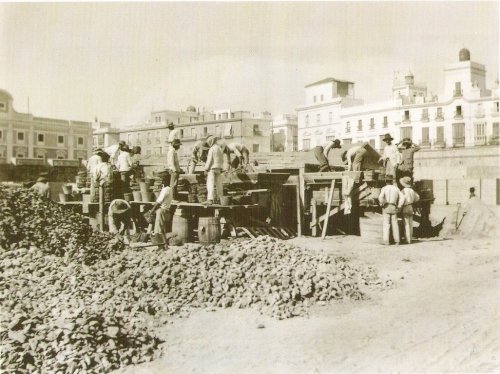 Cimentación monumento a las Cortes de Cádiz, Plaza de España, 1912.