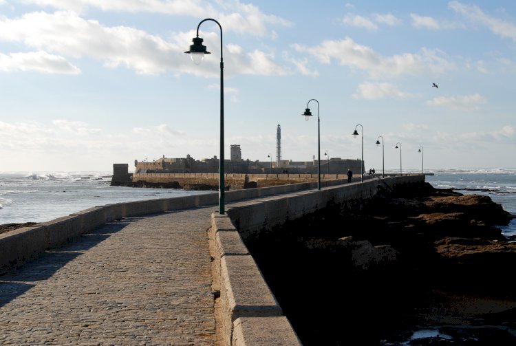 Cádiz poema de Álvaro Mutis