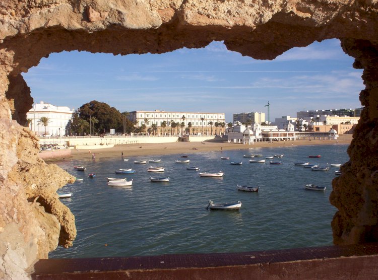 Poesía dedicada a la ciudad de Cádiz por Pablo Sciuto.